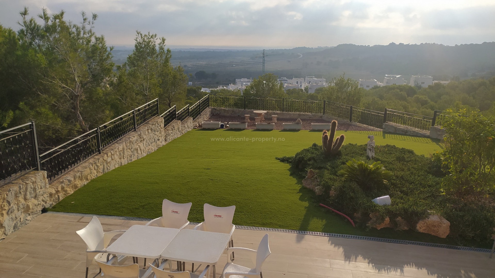 Villa en San Miguel de Salinas Centro