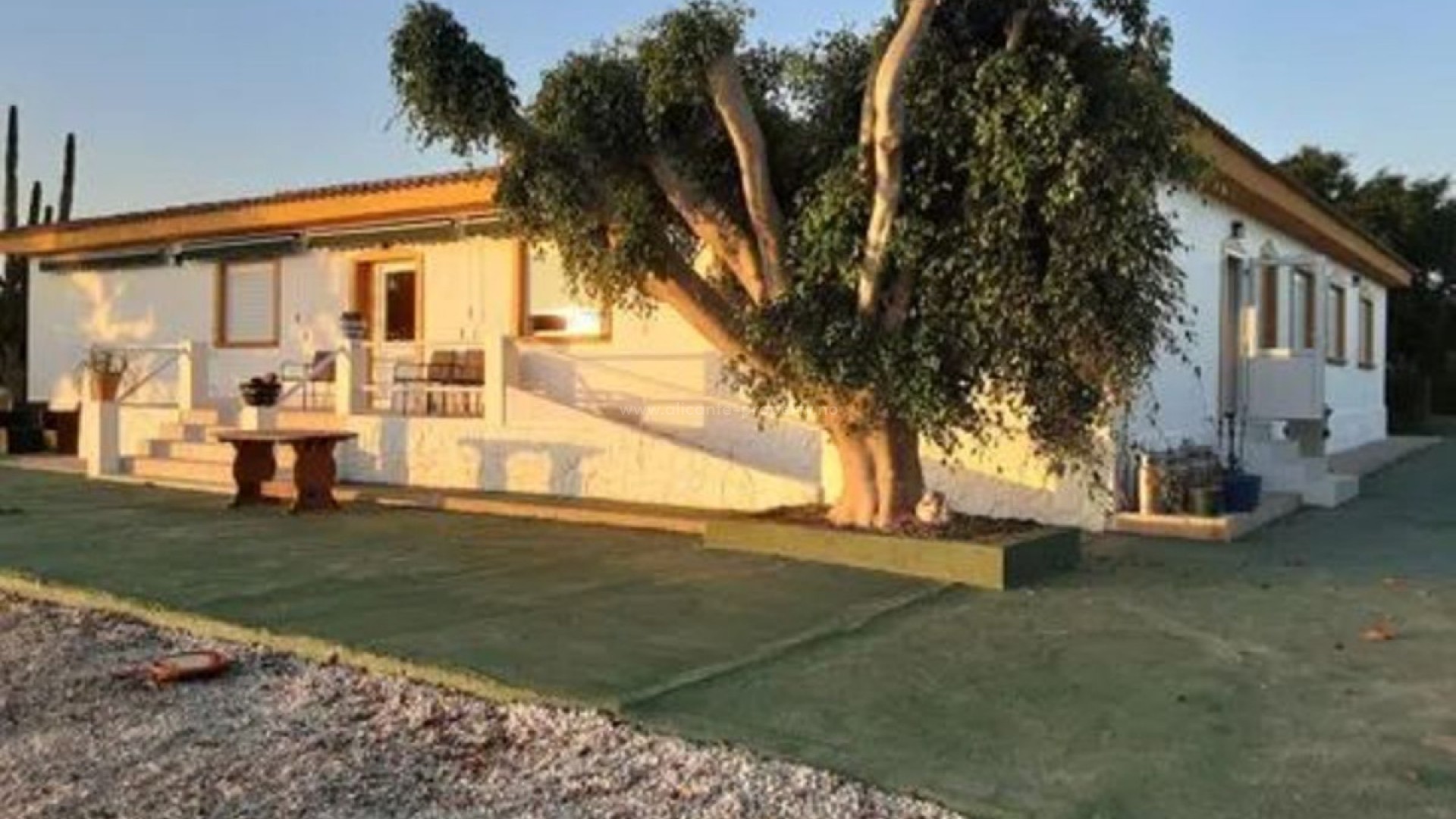 Villa en San Miguel de Salinas Centro