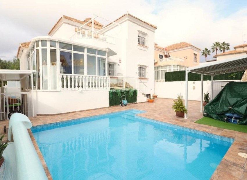 Villa en San Miguel de Salinas Centro