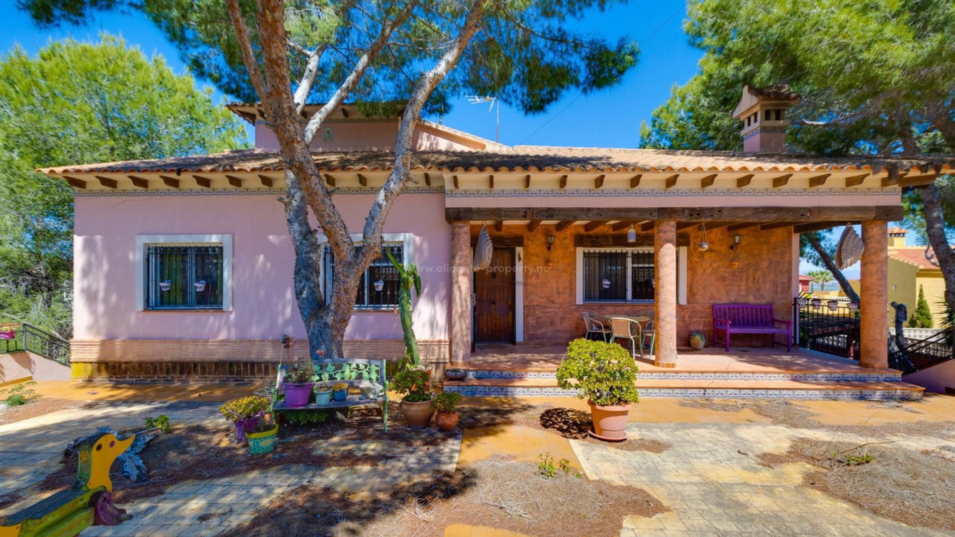 Villa en San Miguel de Salinas Centro