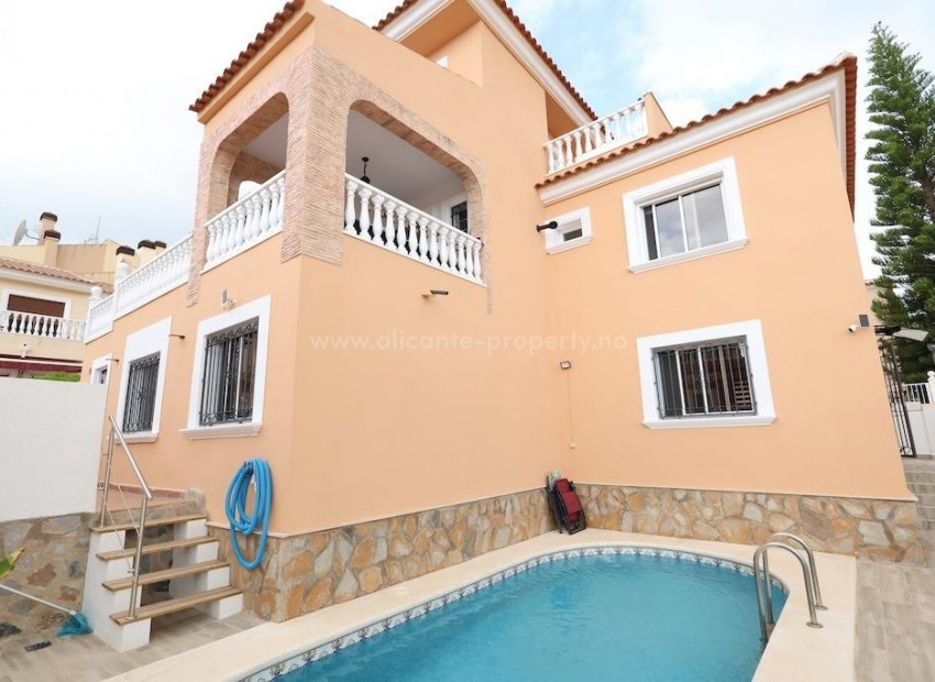 Villa en San Miguel de Salinas Centro