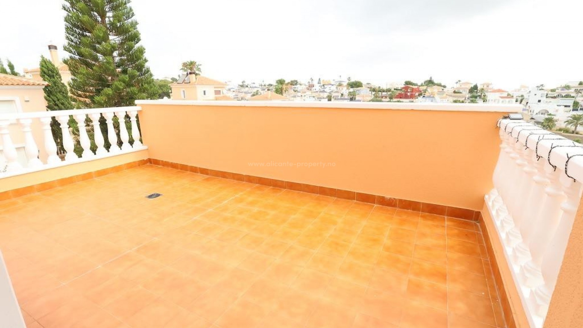 Villa en San Miguel de Salinas Centro
