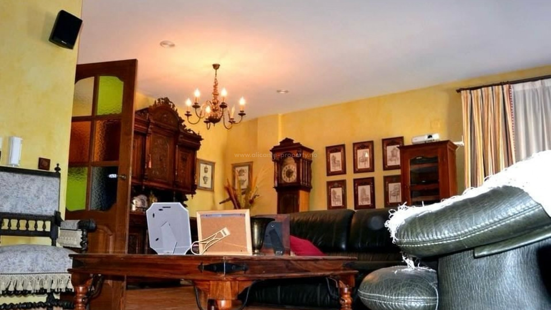 Villa en San Miguel de Salinas Centro