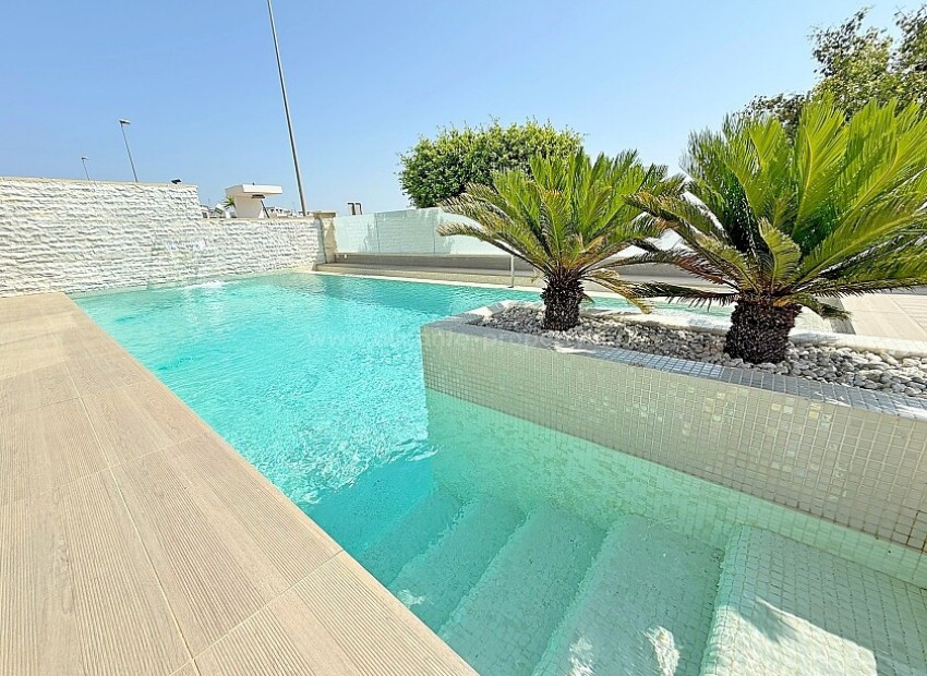 Villa en San Miguel de Salinas Centro