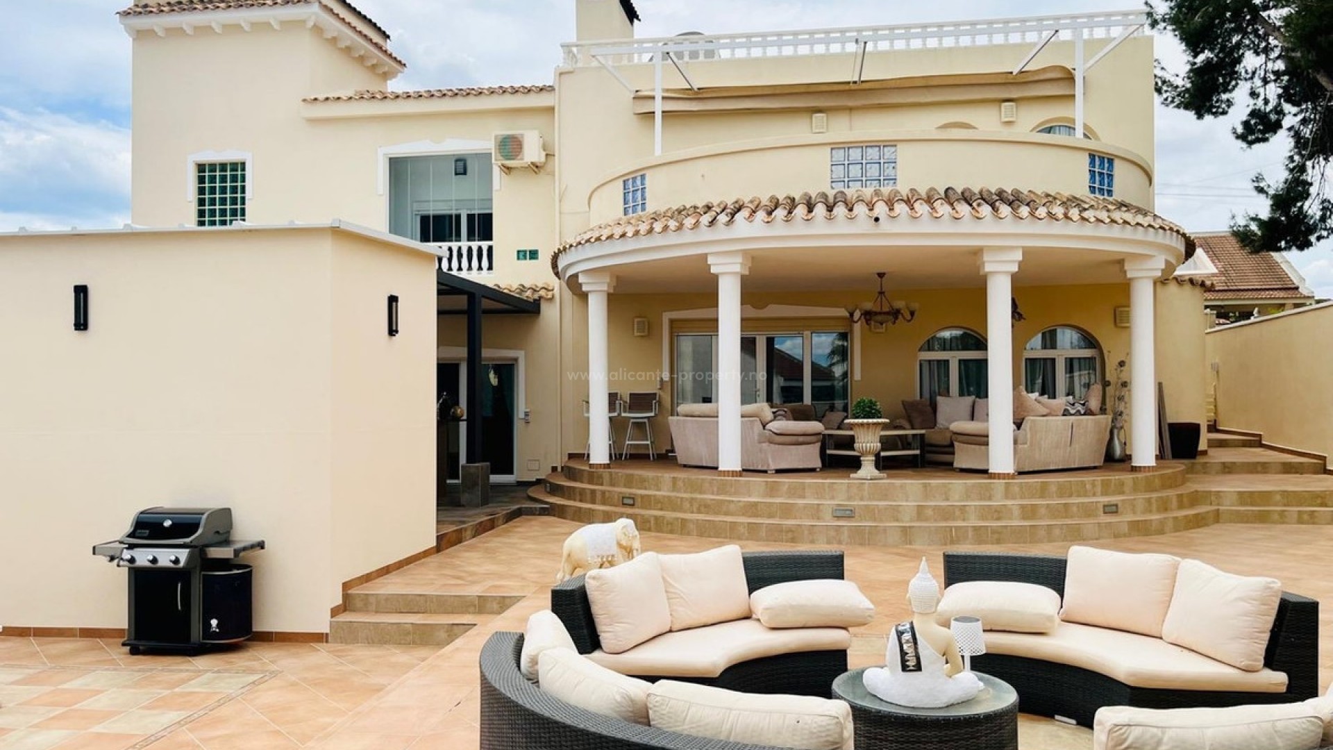 Villa en San Miguel de Salinas Centro
