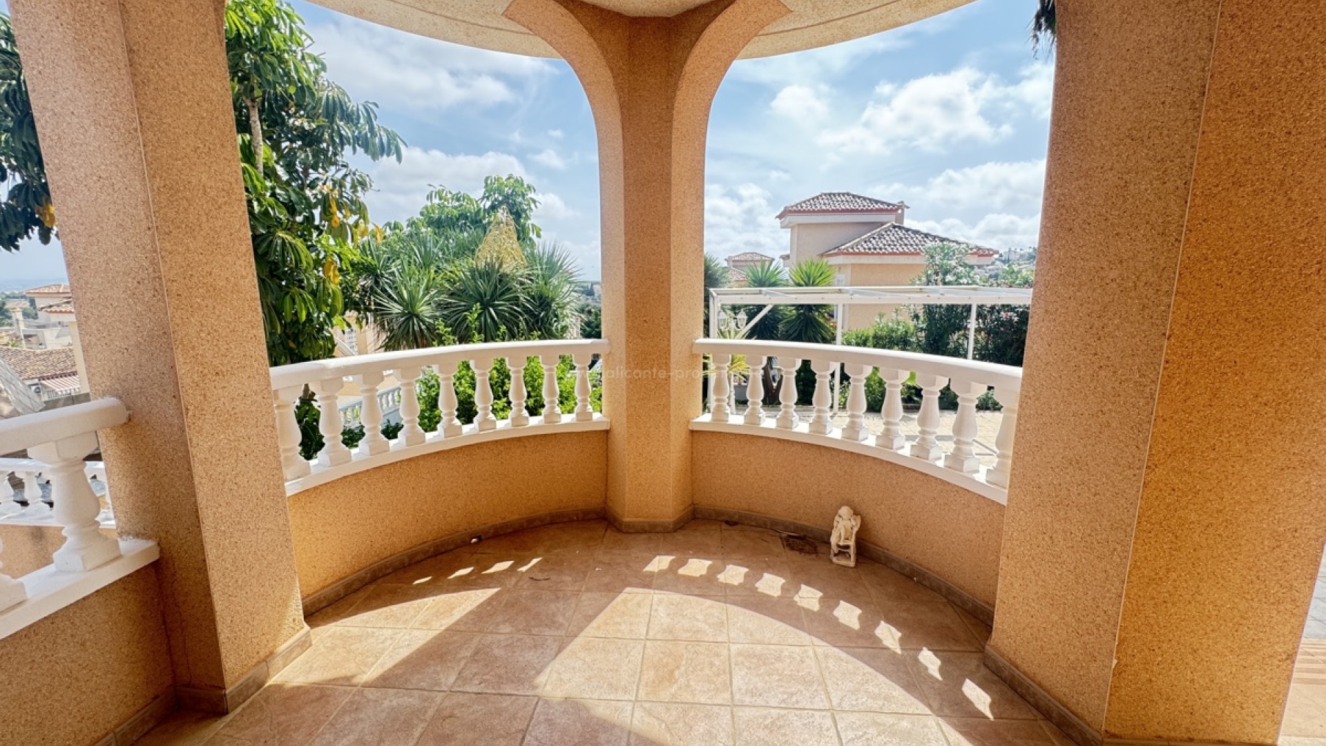 Villa en San Miguel de Salinas