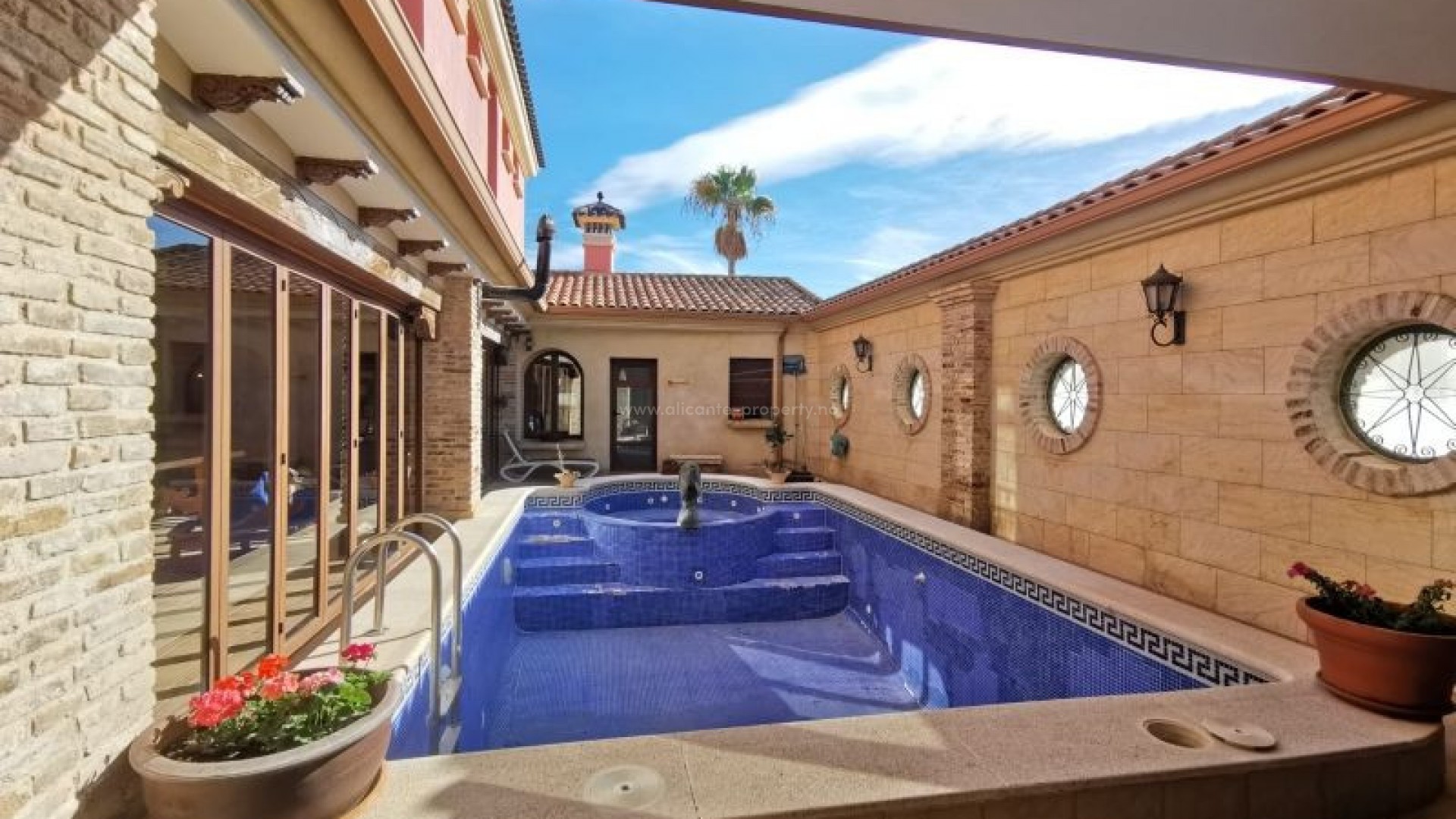 Villa en San Miguel de Salinas