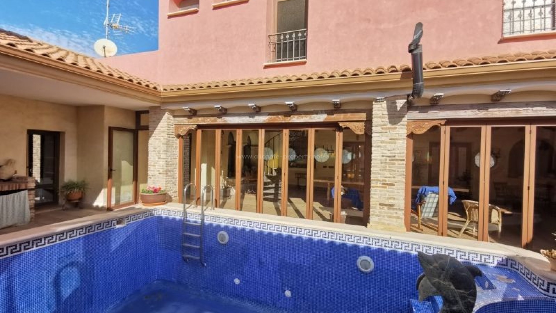Villa en San Miguel de Salinas