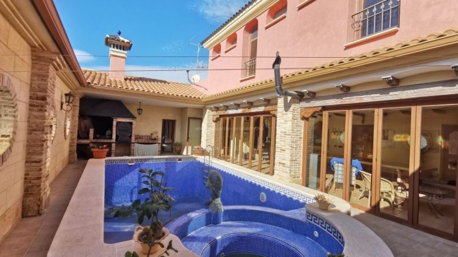 Villa en San Miguel de Salinas