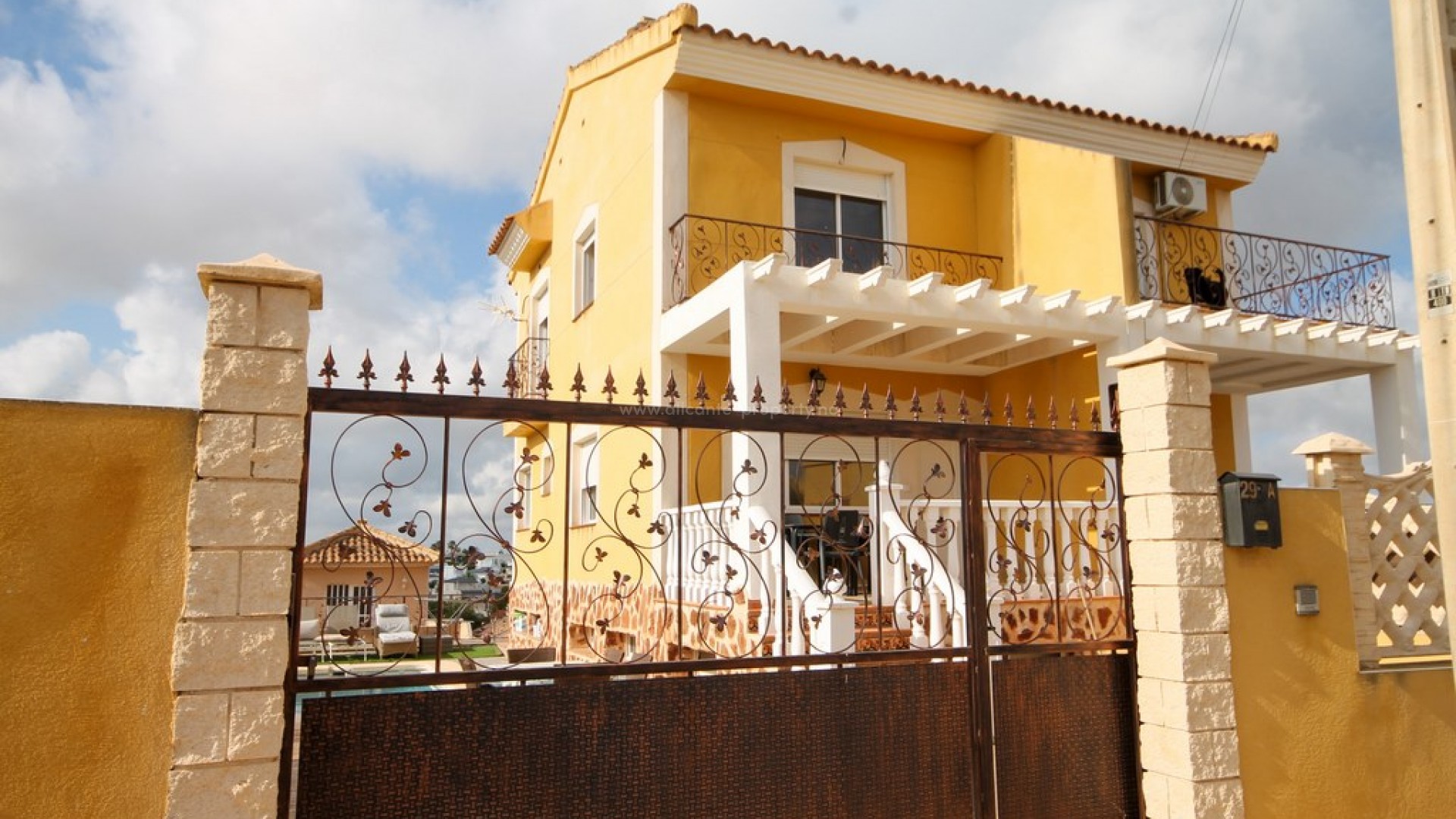 Villa en San Miguel de Salinas