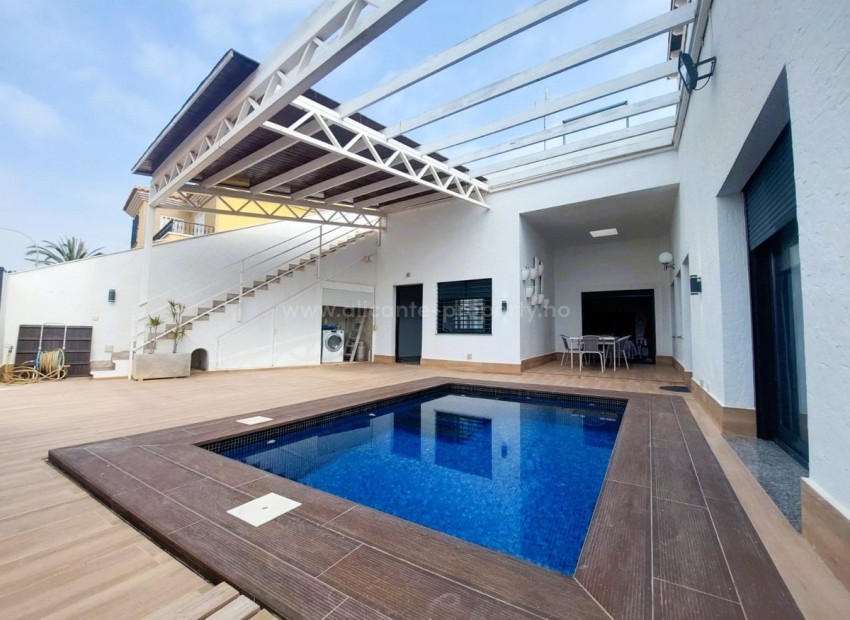 Villa en Torre De La Horadada