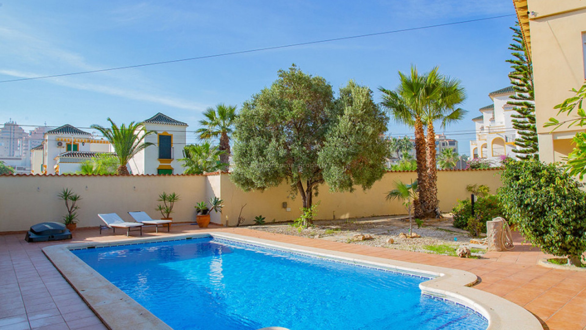 Villa en Torre La Mata