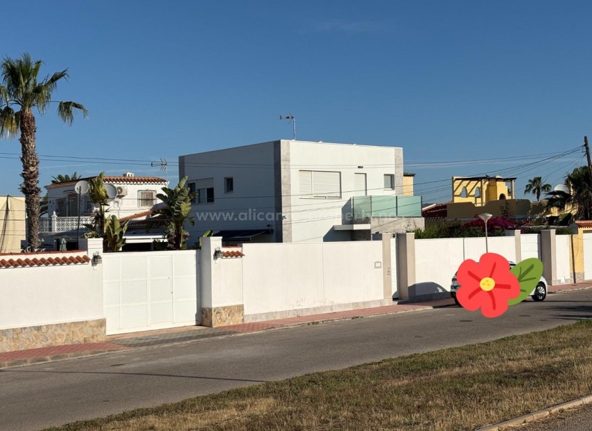 Villa en Torrevieja Centro