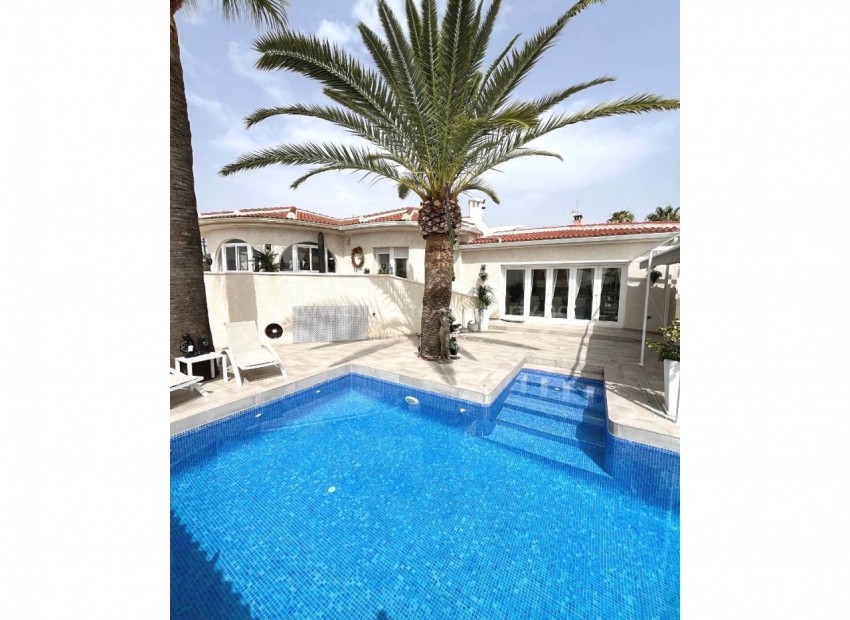 Villa en Town Center