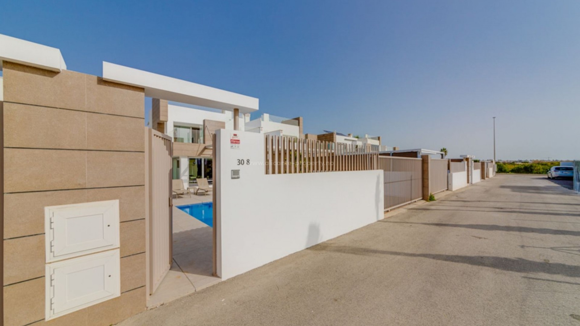 Villa en Urbanización El Raso