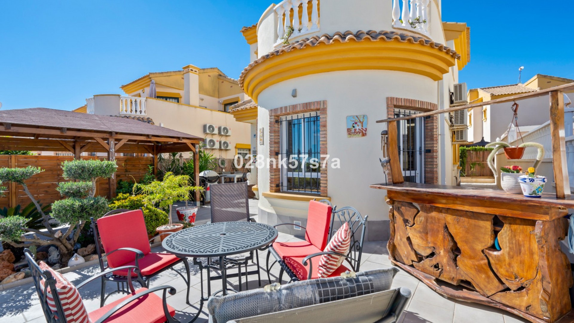 Villa en Urbanización El Raso