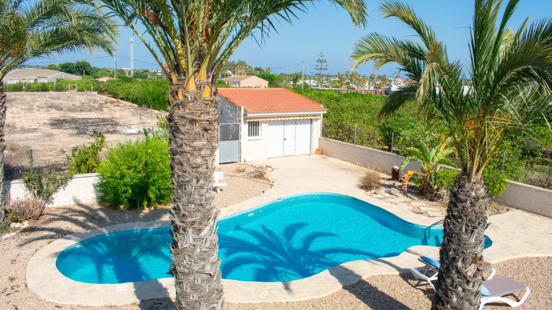 Villa en Urbanización El Raso