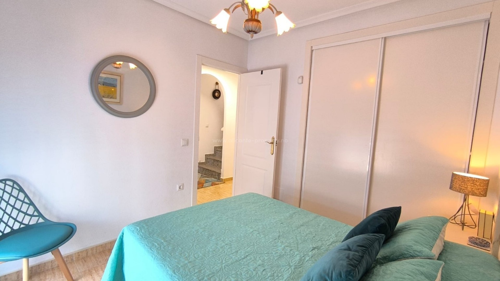 Villa en Urbanización El Raso