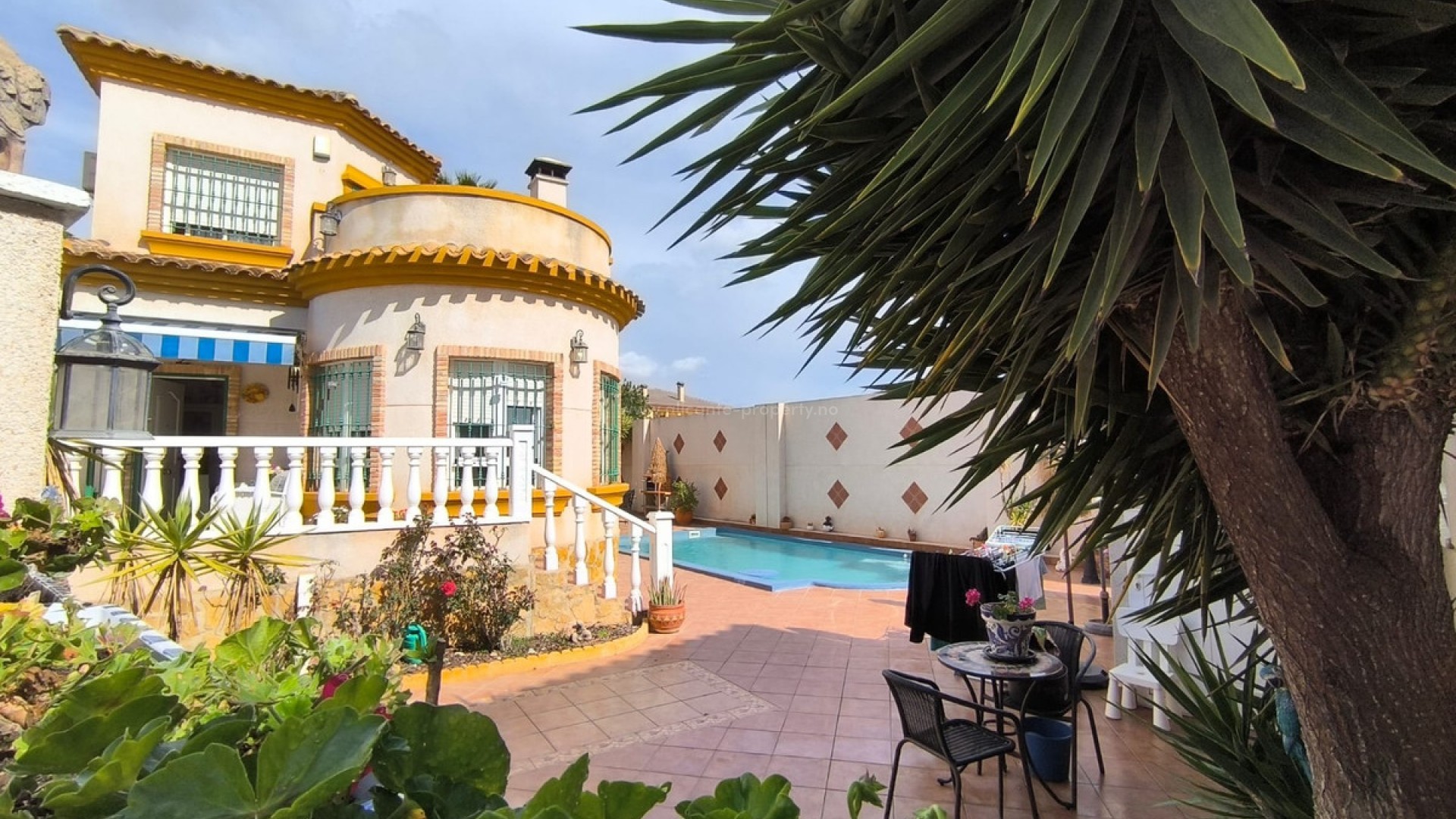 Villa en Urbanización El Raso