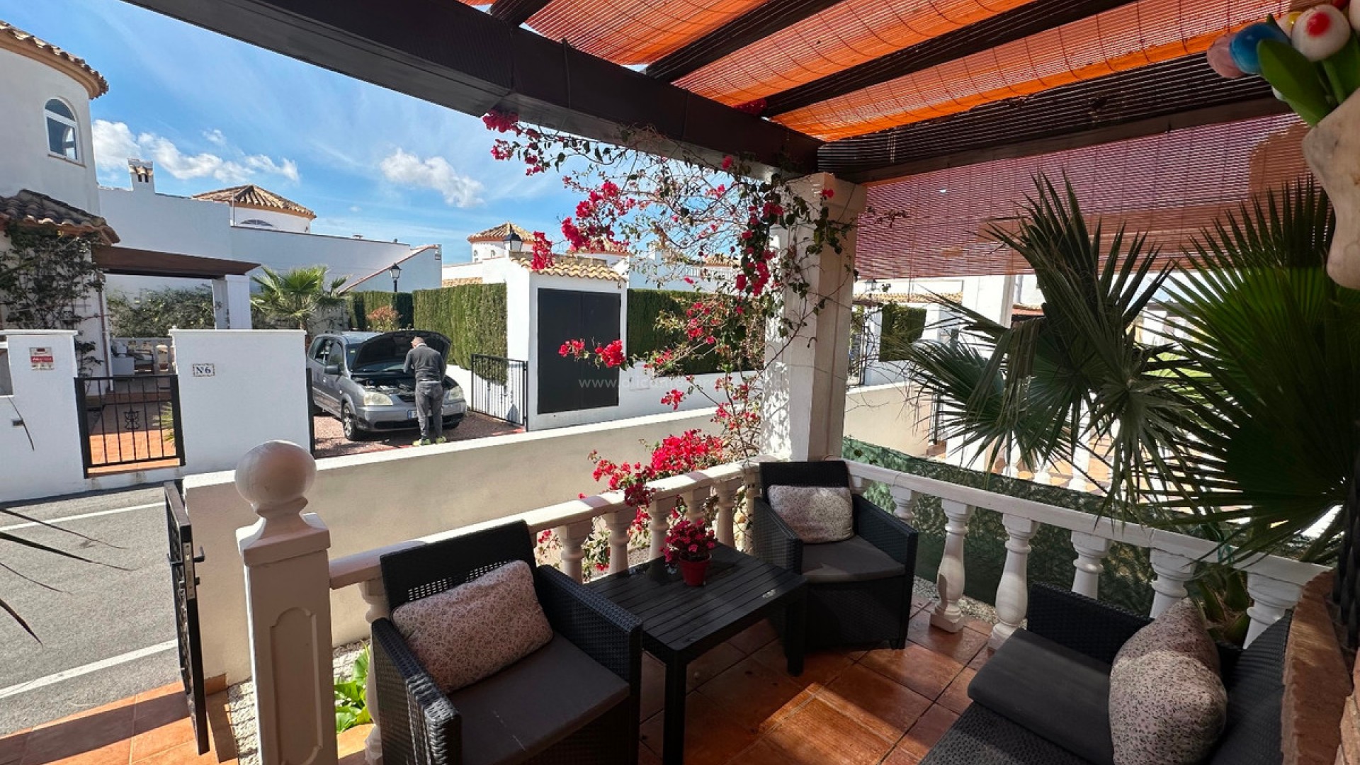 Villa en Urbanización El Raso