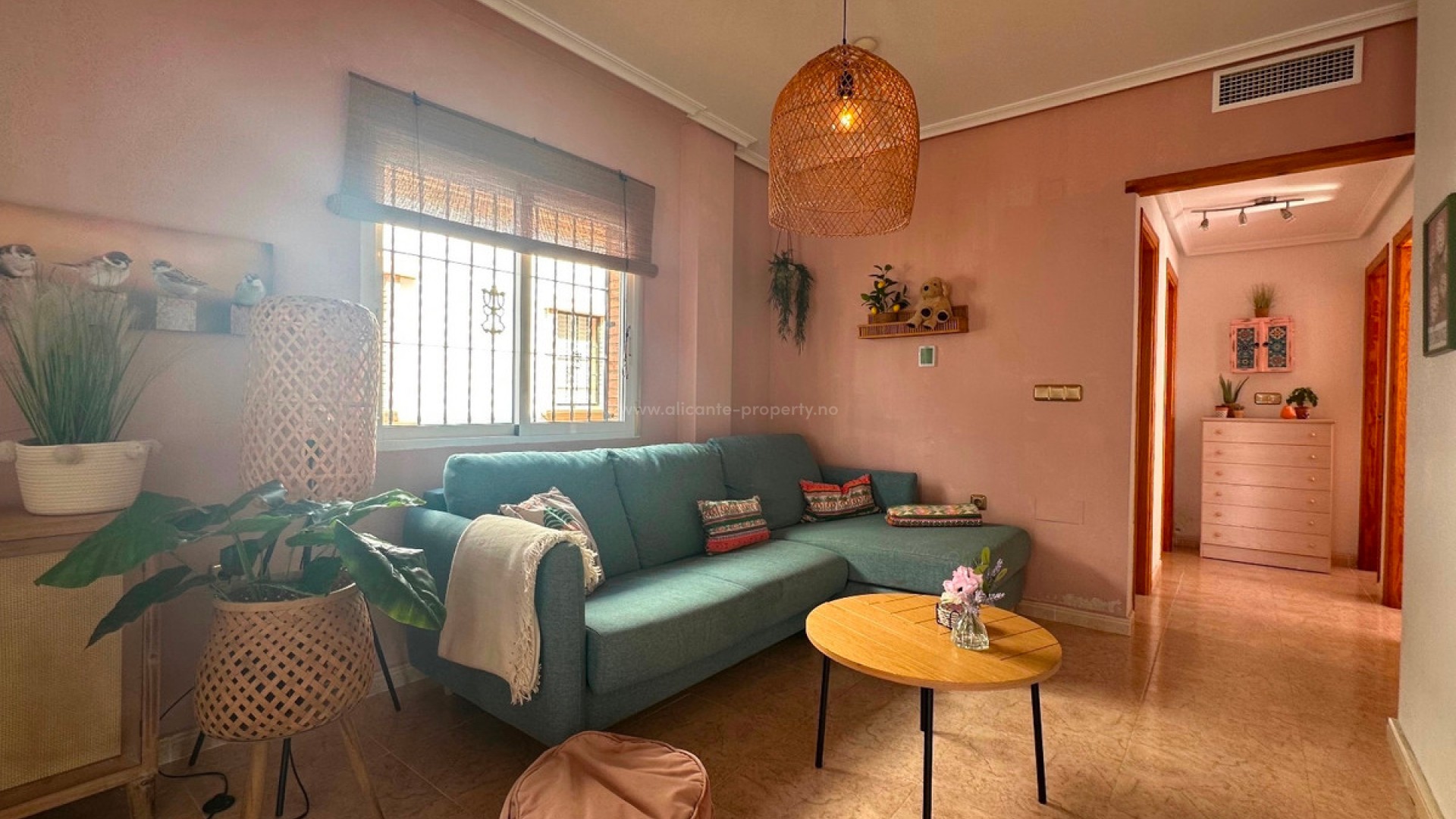 Villa en Urbanización El Raso