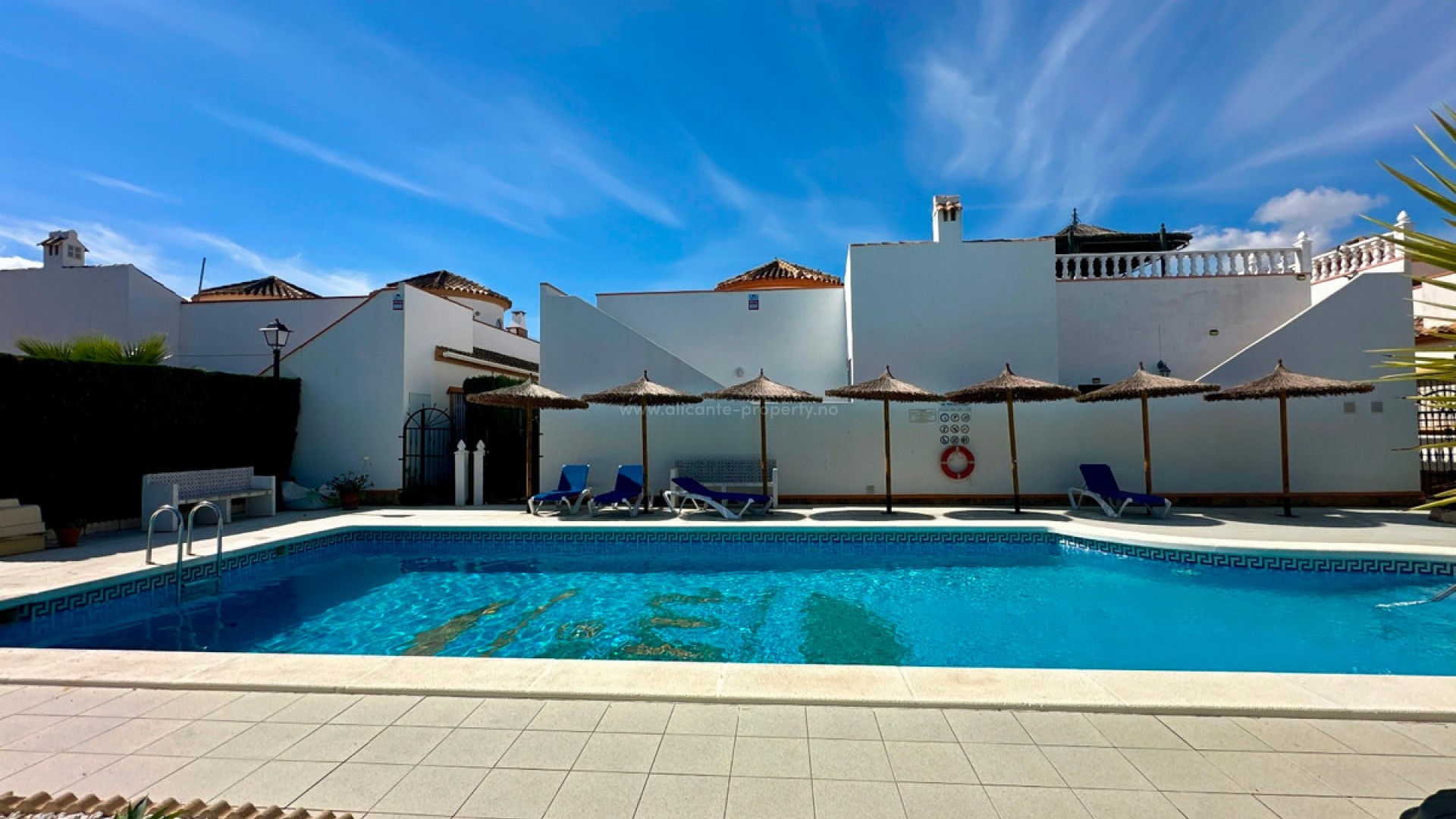 Villa en Urbanización El Raso