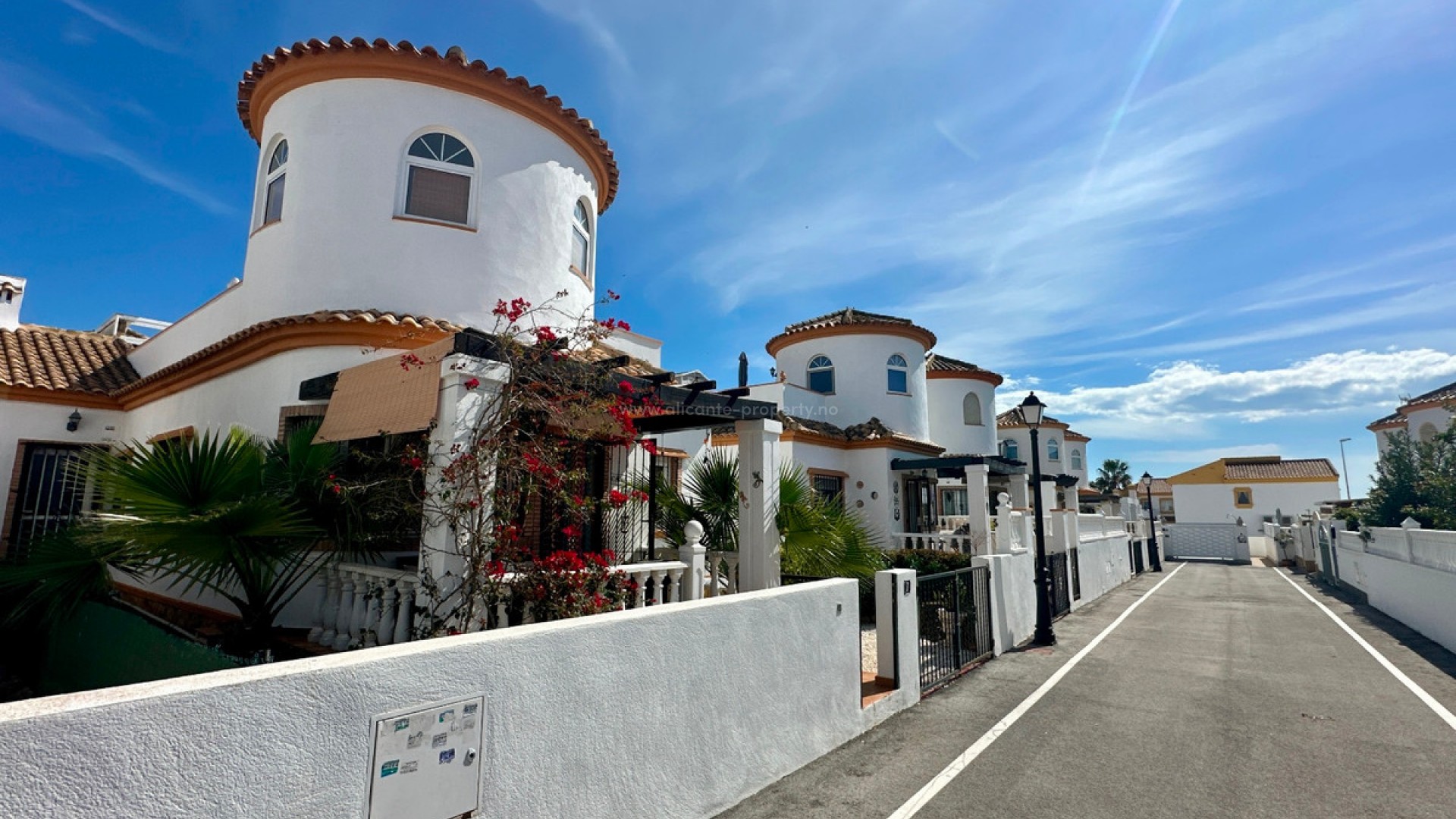 Villa en Urbanización El Raso