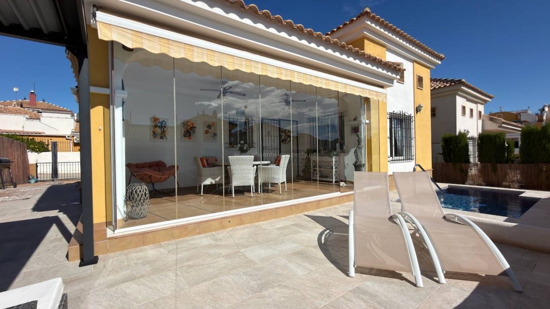 Villa en Urbanizacion montesol