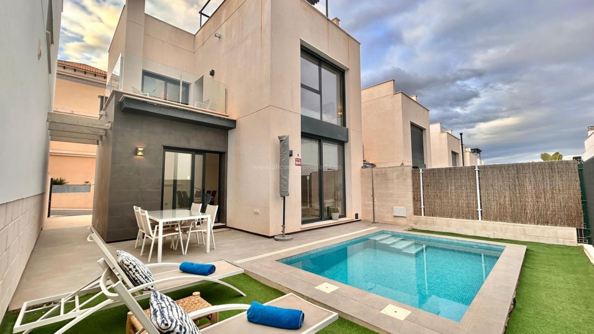 Villa en Villamartín