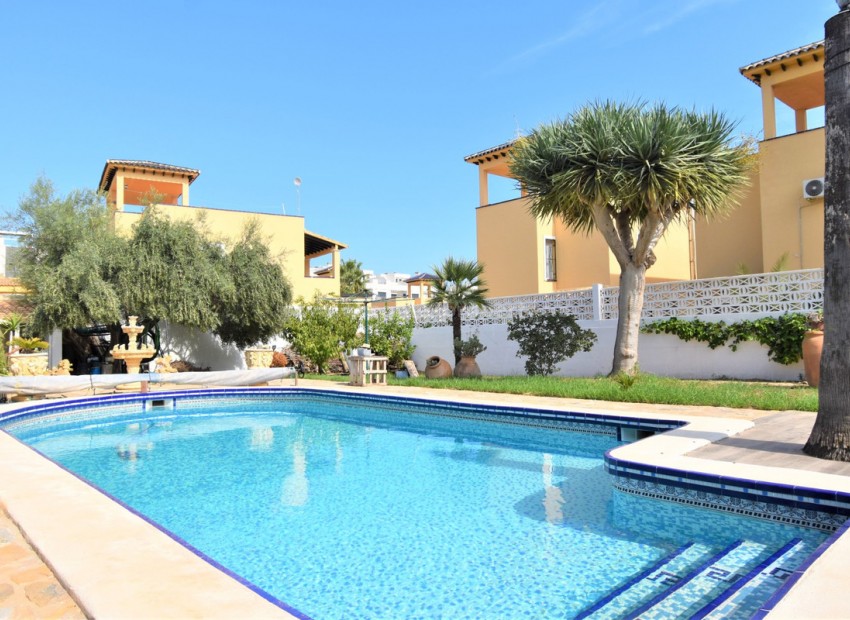 Villa en Villamartín