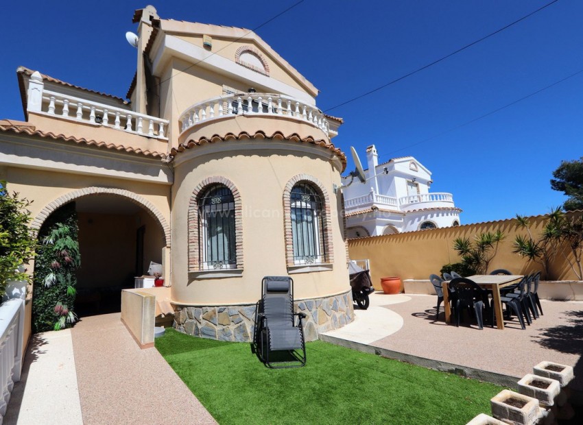Villa en Villamartín