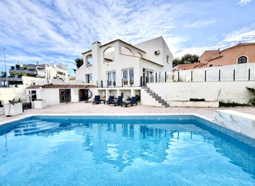 Villa en Villamartín