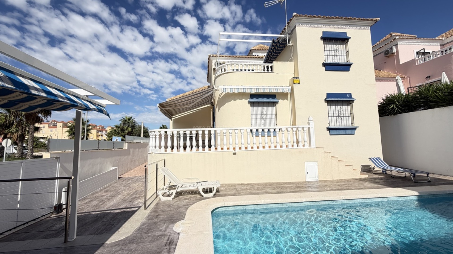 Villa en Villamartín