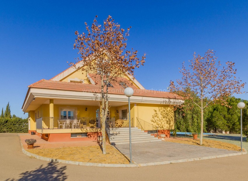 Villa en Yecla Centro