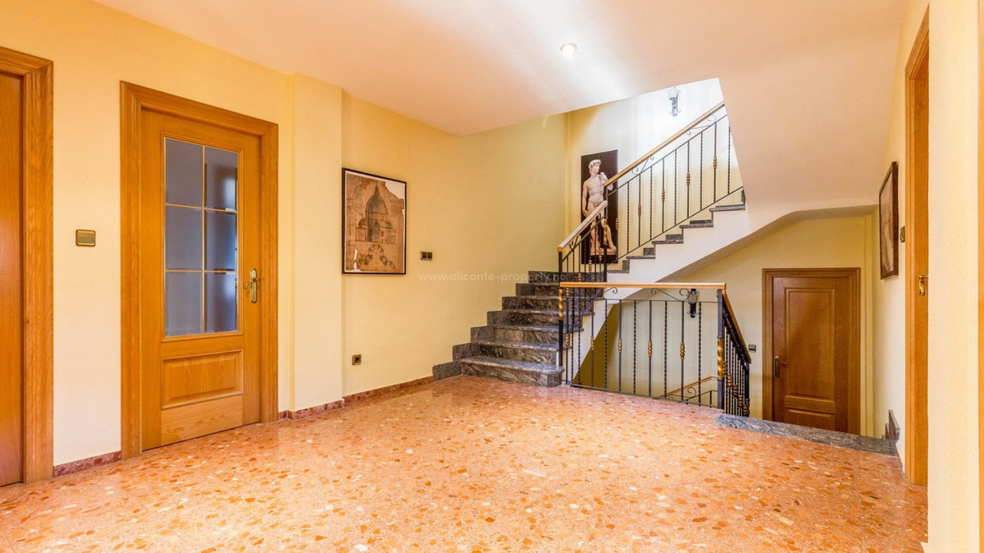 Villa en Yecla Centro