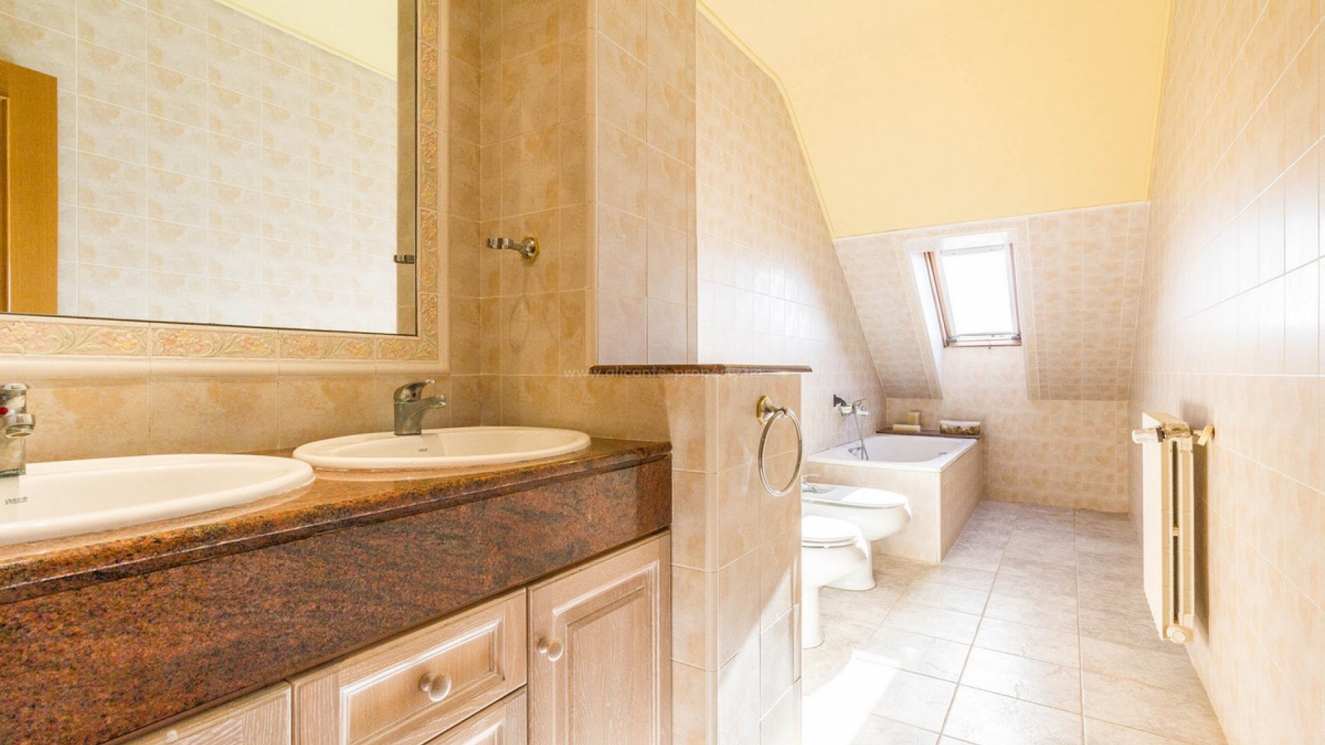 Villa en Yecla Centro