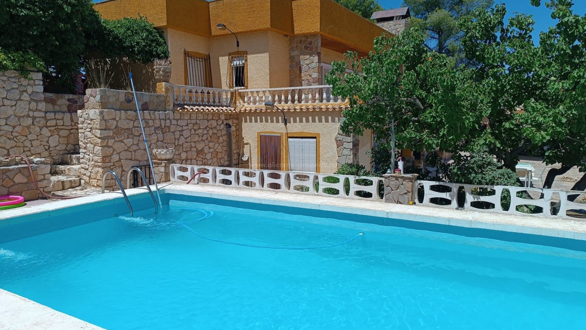 Villa en Yecla Centro