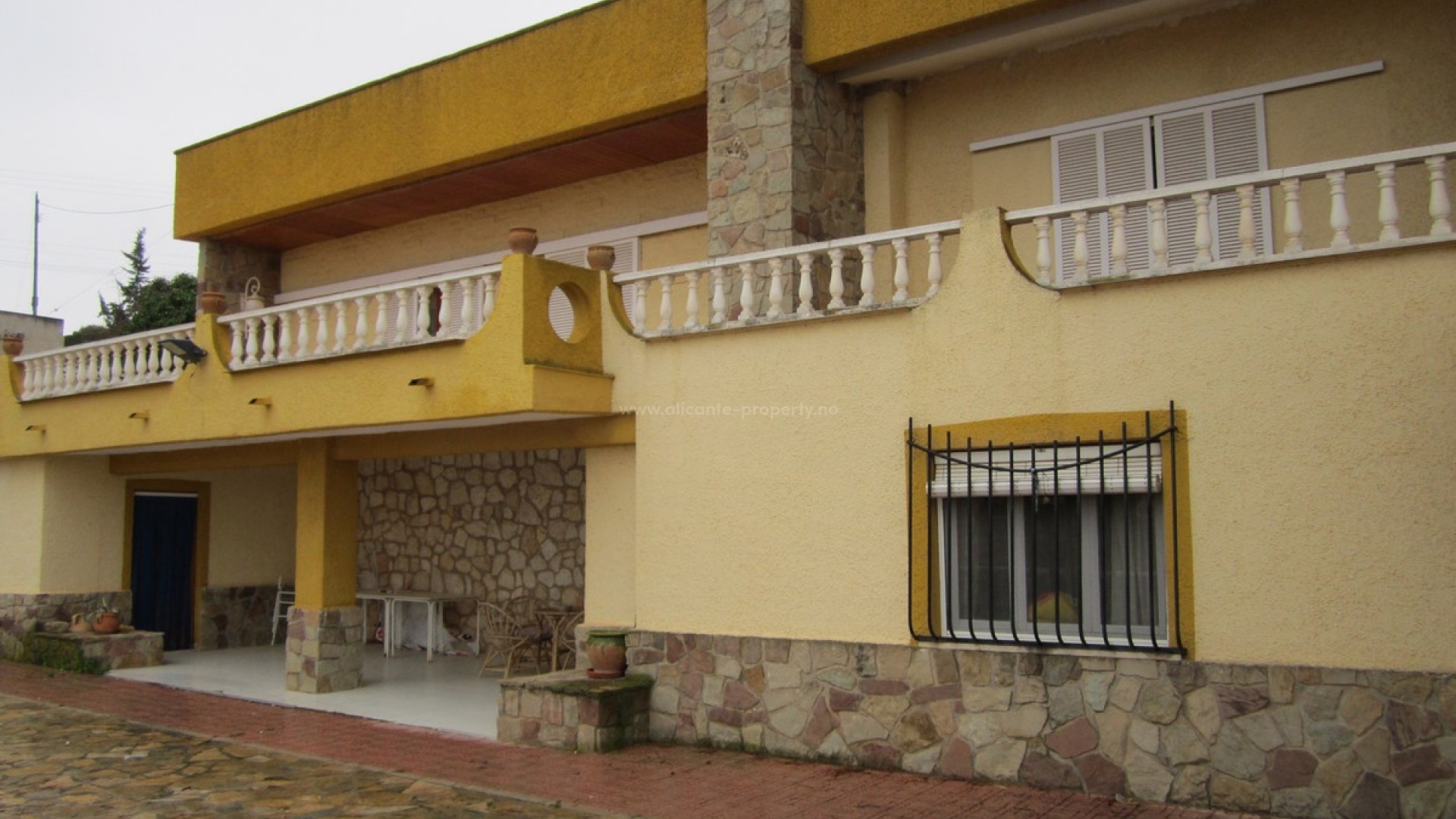 Villa en Yecla Centro