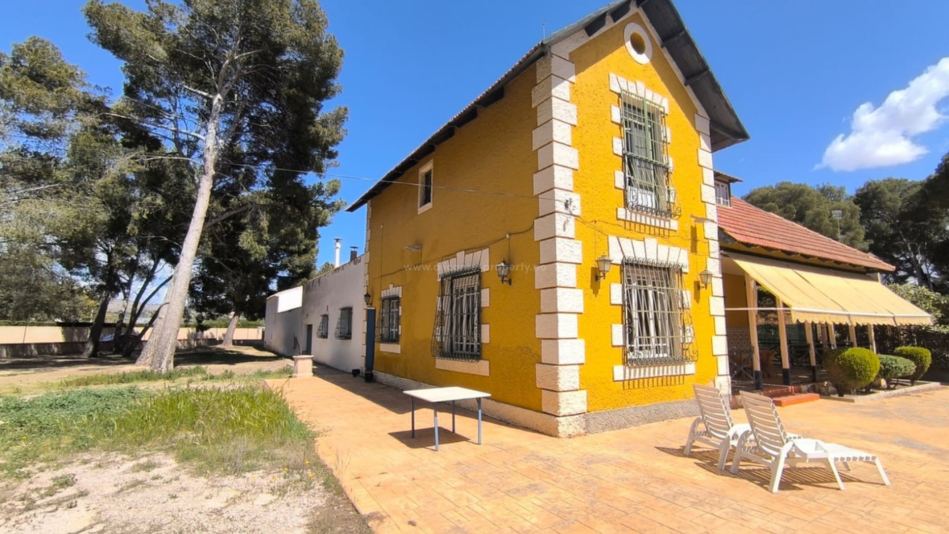 Villa en Yecla Centro