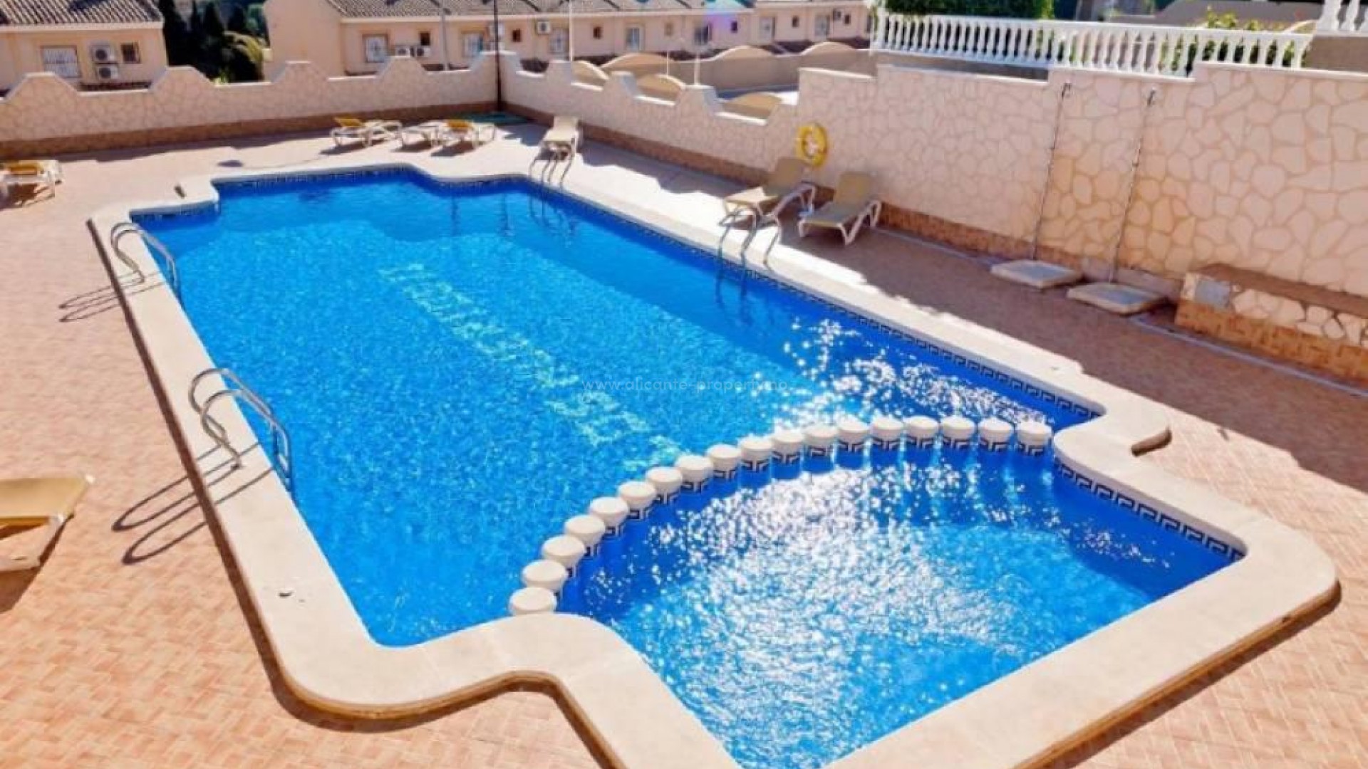 Villa/house in Los Altos, 3 bedrooms and 4 bathrooms with swimming pool, close to Torrevieja and La Zenia shopping center,