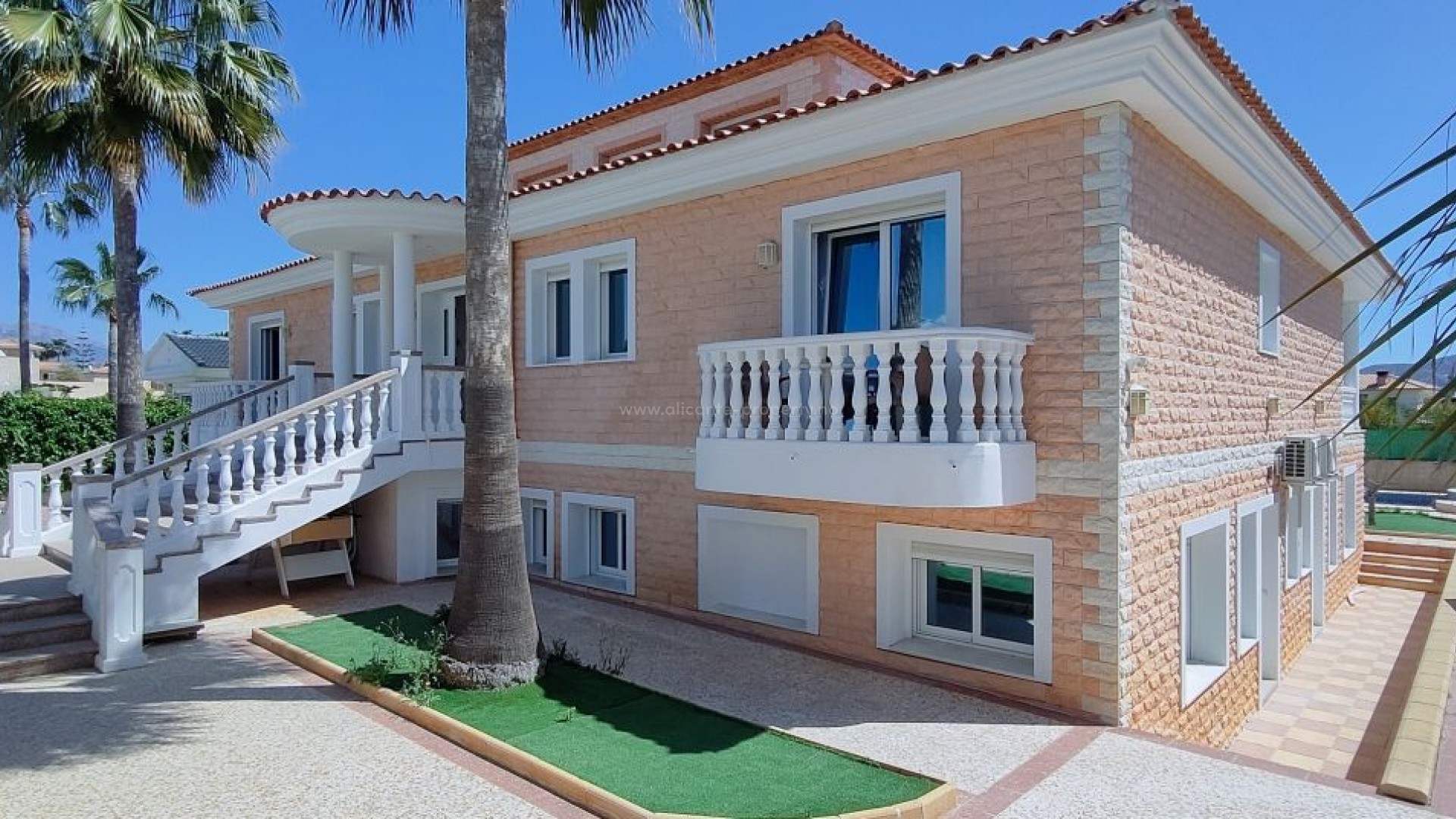 Villa in Albir