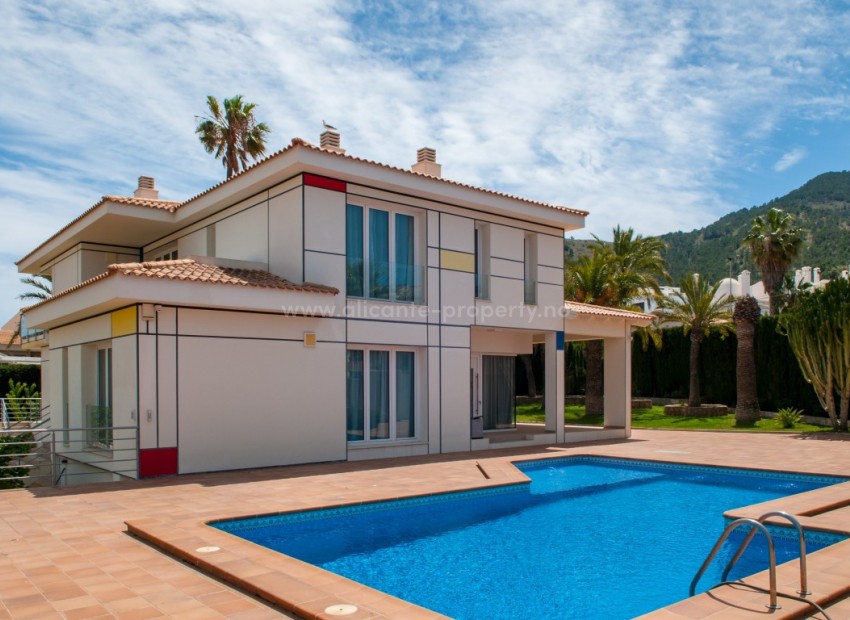 Villa in Albir