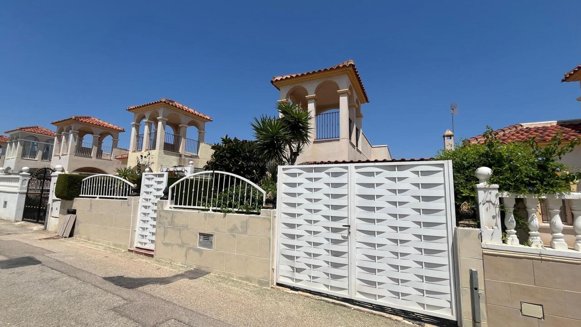 Villa in Algorfa