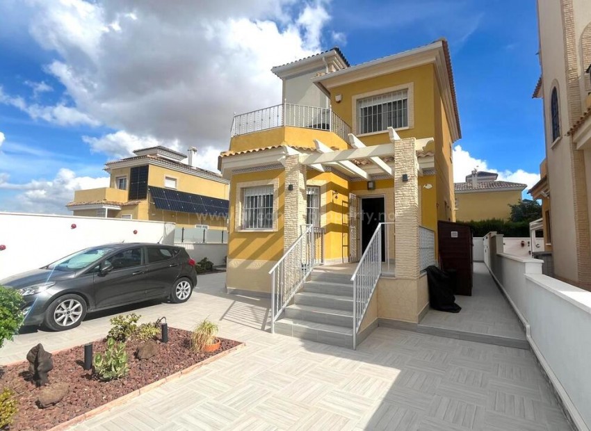 Villa in Algorfa