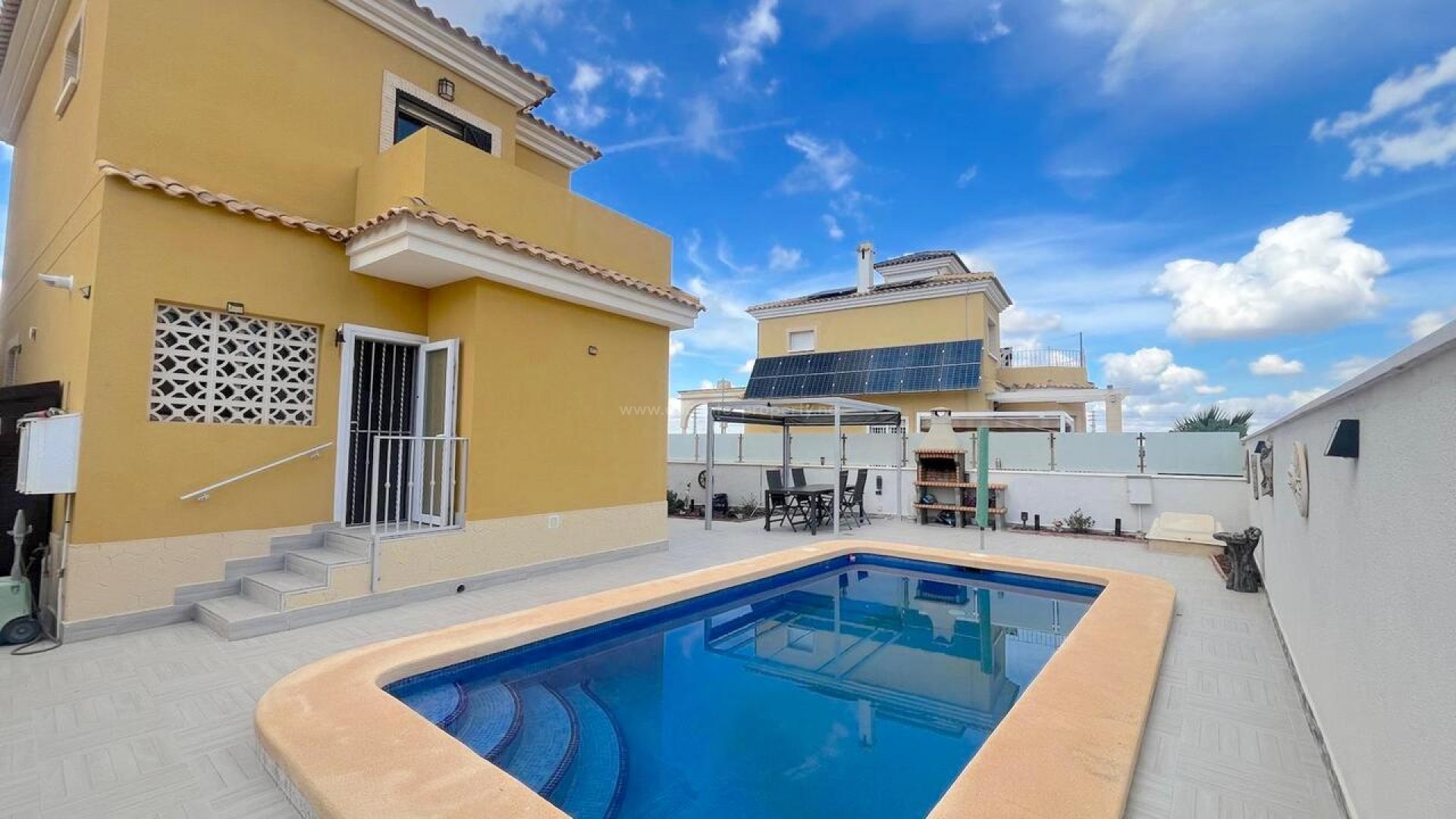 Villa in Algorfa