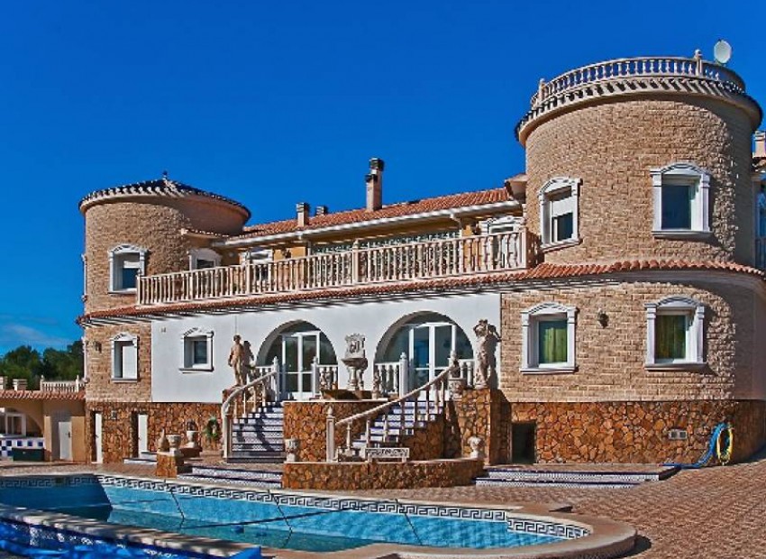 Villa in Alicante