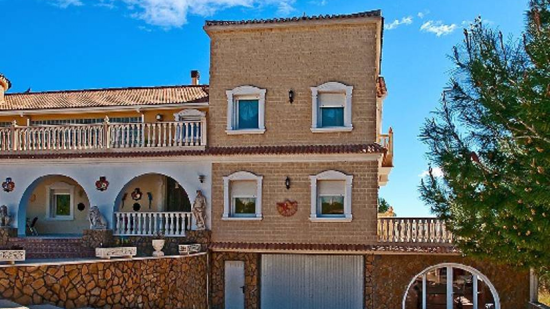 Villa in Alicante