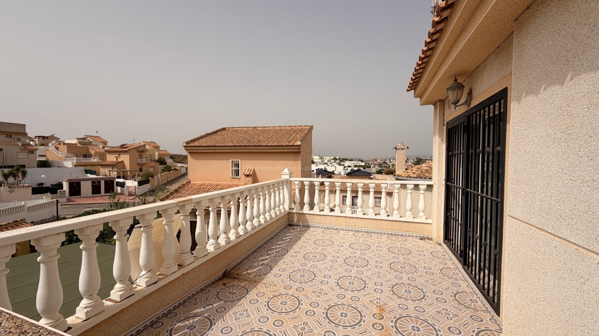 Villa in Benimar