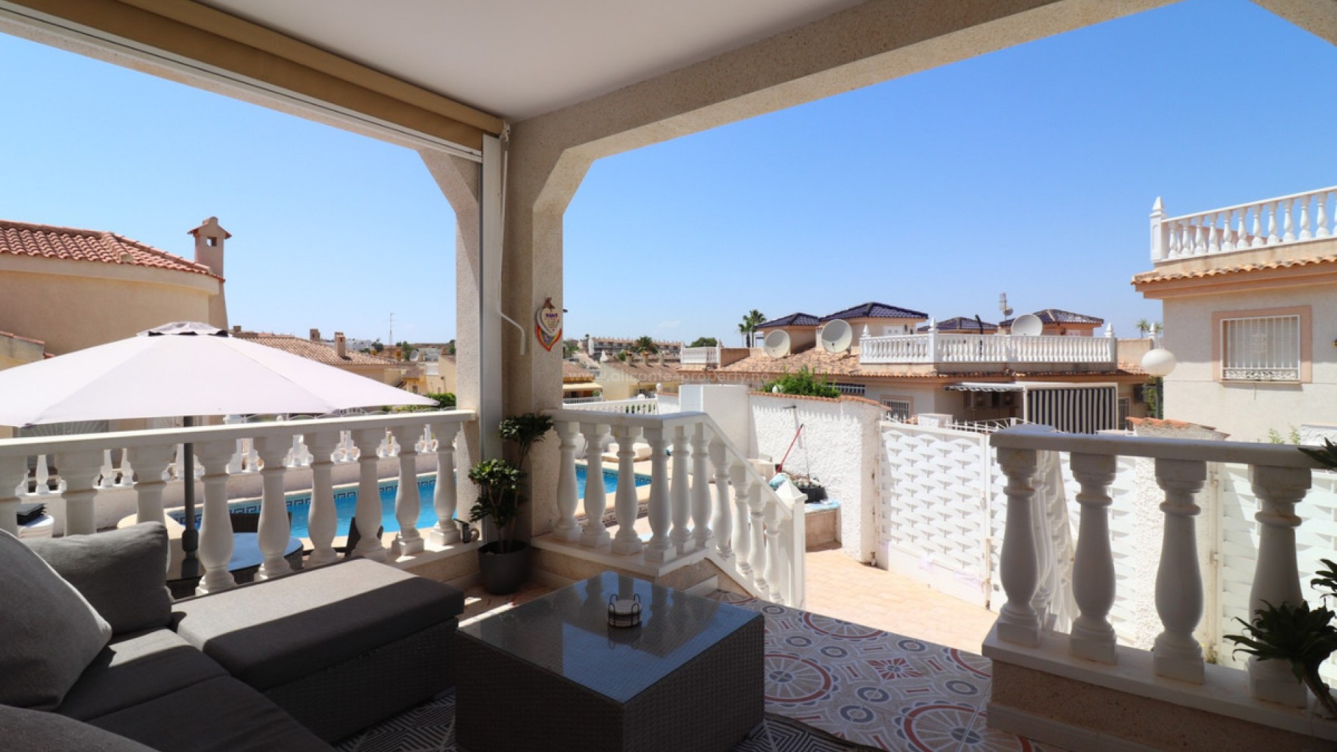 Villa in Benimar
