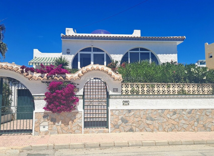 Villa in Blue Lagoon